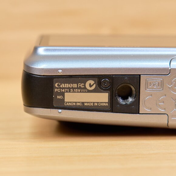 Canon PowerShot A490 10.1 MP Digital Camera, with 3.3x Optical Zoom - Picture 7 of 7